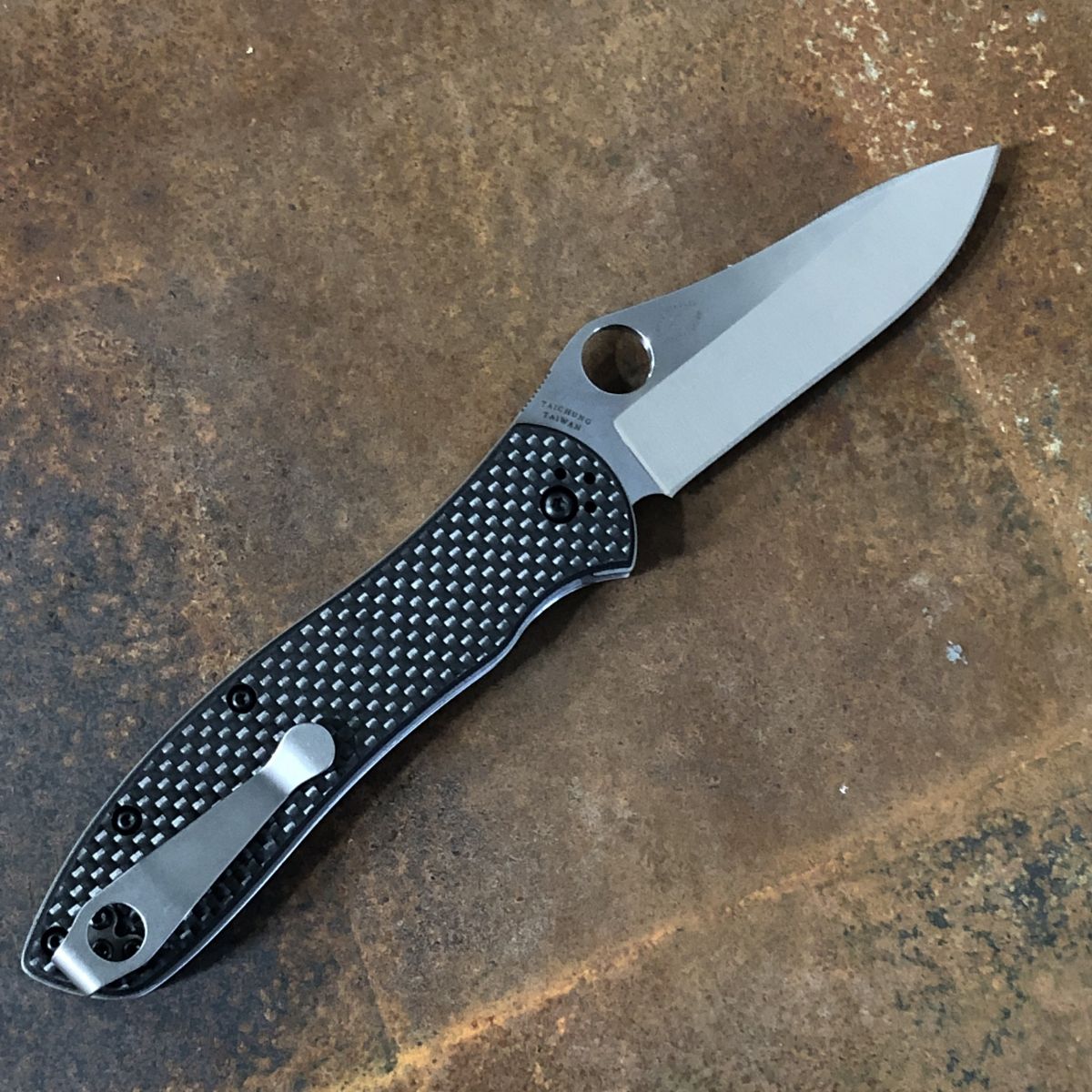Spyderco Gayle Bradley 2 Carbon Fiber/G10 Scales CPM M4 Blade